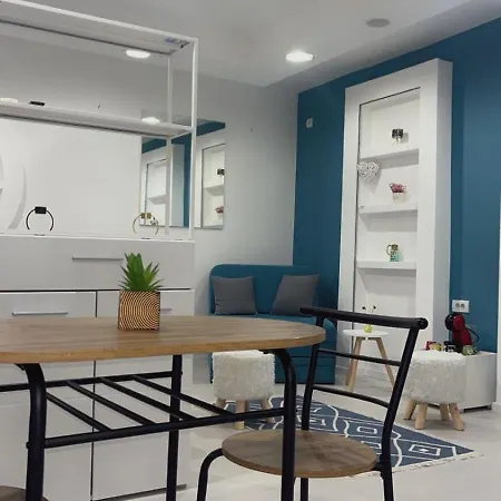 Modern In Center Of Appartamento Belgrado